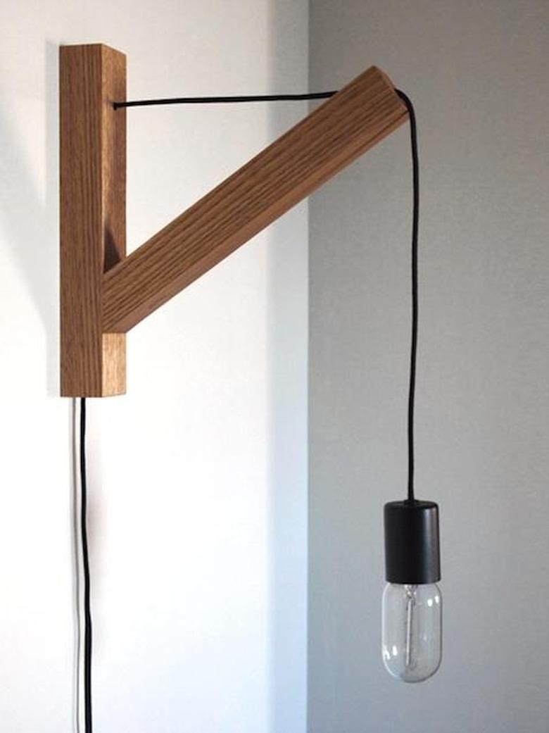 bracket wall sconce