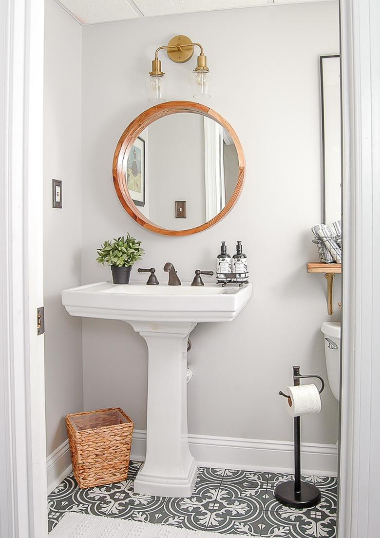 white and gray farmhouse bathroom