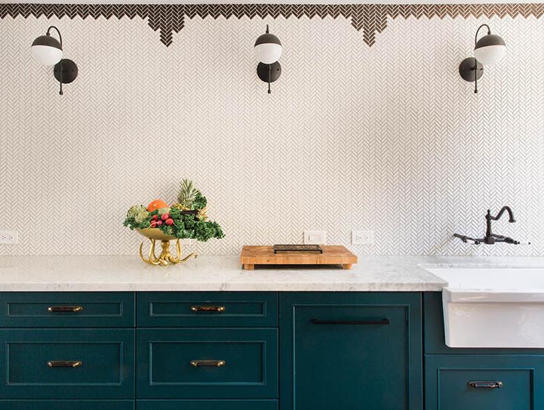 black and white backsplash