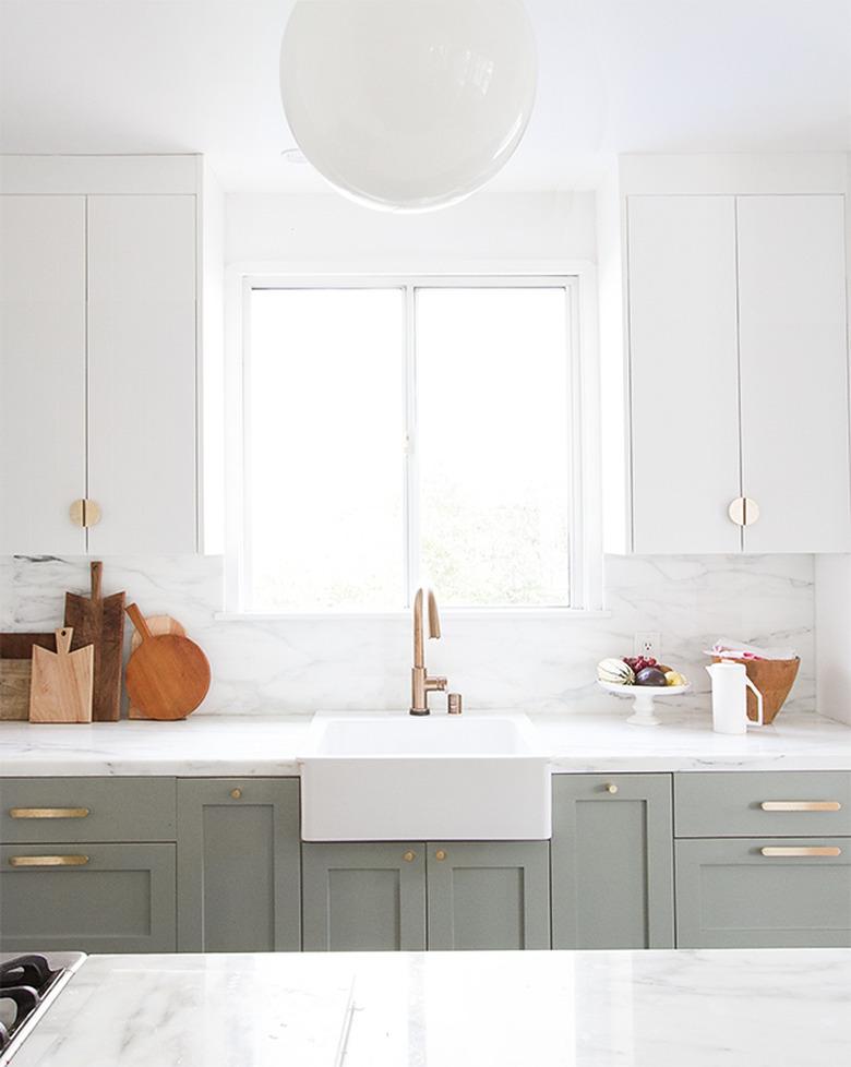 modern cabinet hardware in kitchen