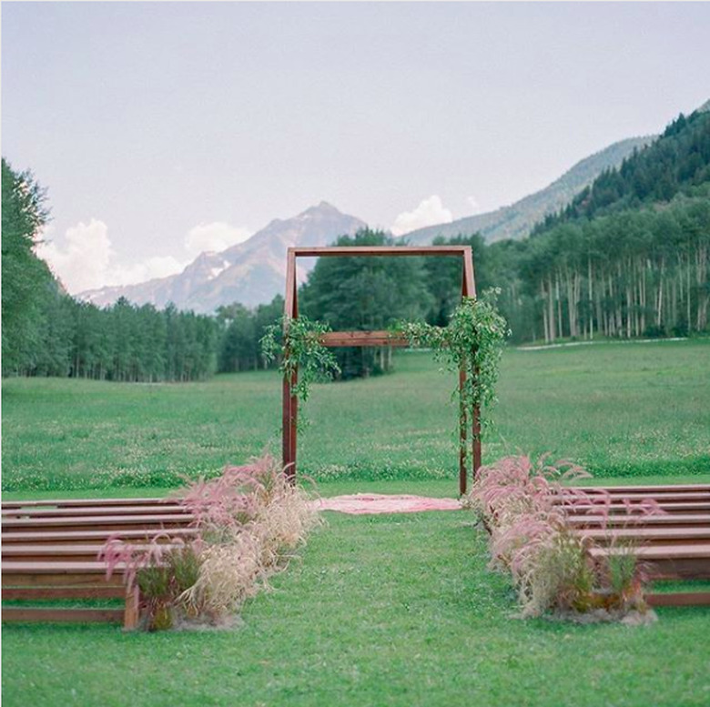 minimalist chuppah