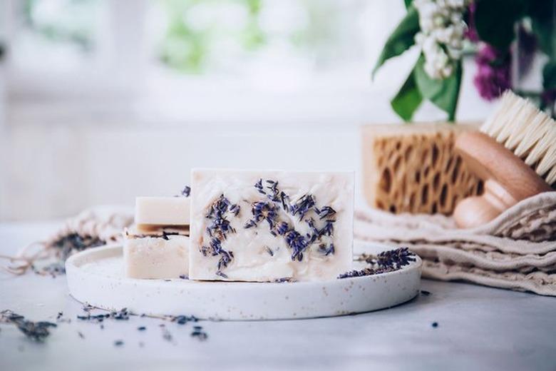 Homemade goats' milk soap DIY bathroom idea