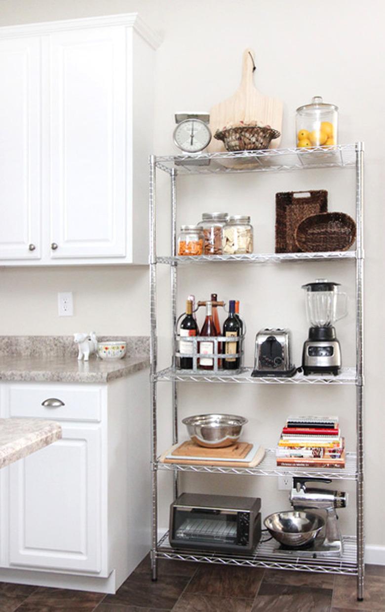 Inexpensive Ways to Decorate a Rental Kitchen