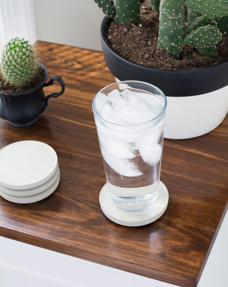 DIY Minimal Concrete Coasters