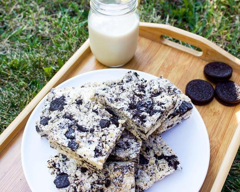 The Cashew Cutie Cookies and Cream Rice Krispies Treats