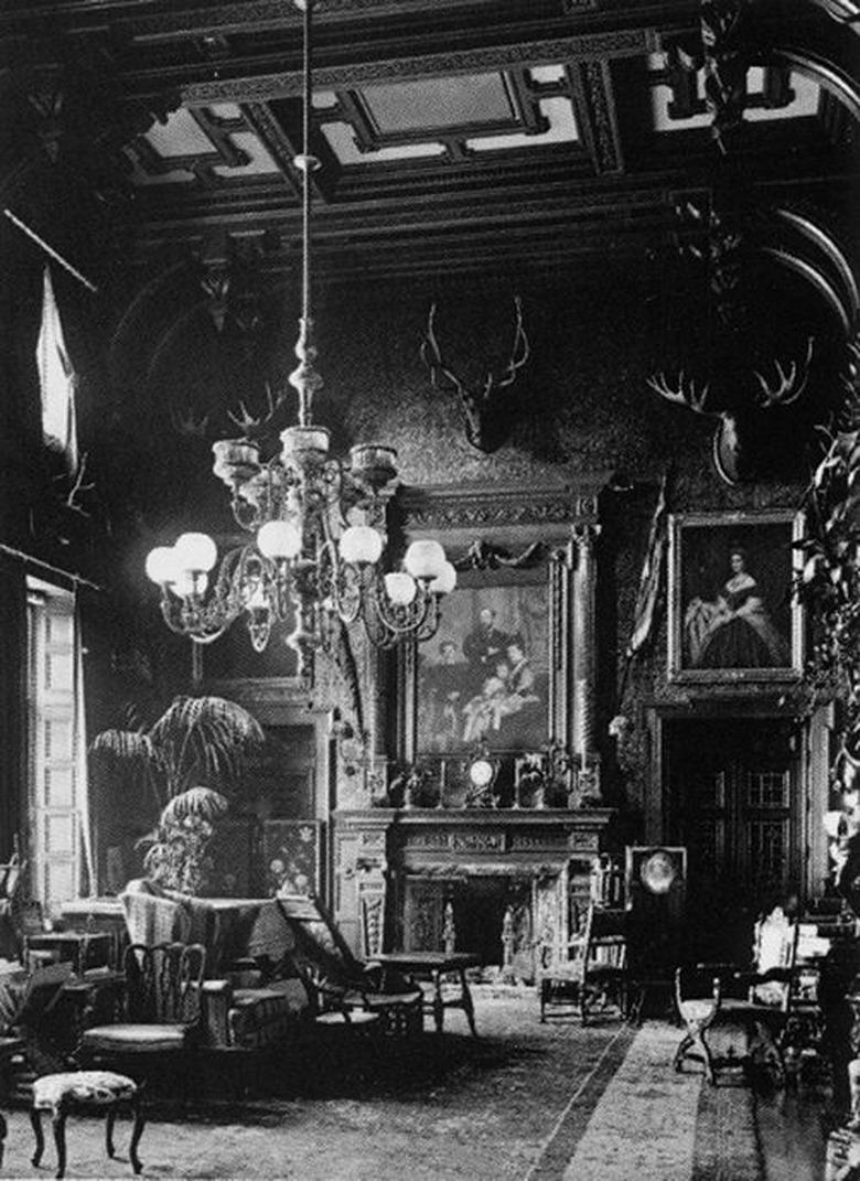 victorian parlour