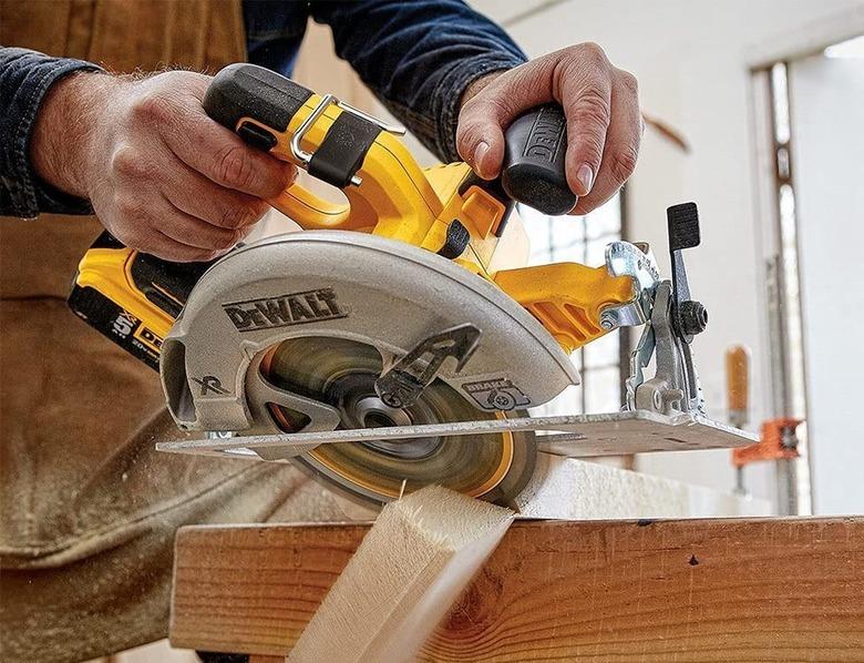 DEWALT Circular Saw With Brake