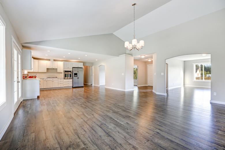 Spacious rambler home interior with vaulted ceiling