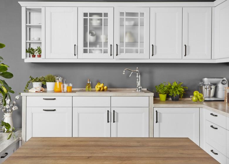 Counter top in a modern kitchen