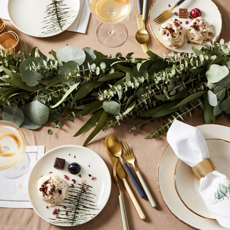 Creekside Farms Cedar and Eucalyptus Garland