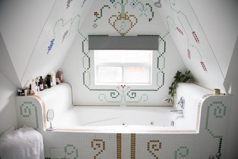 bathroom with mosaic tile