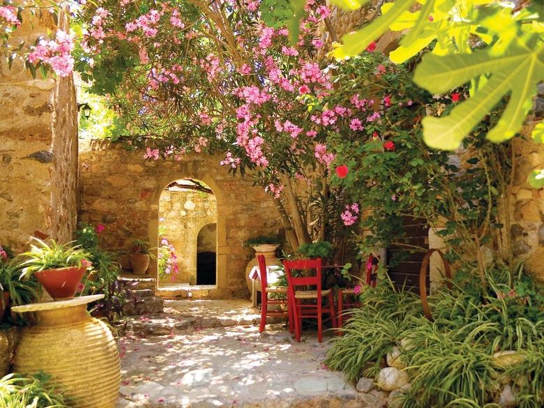 mediterranean garden