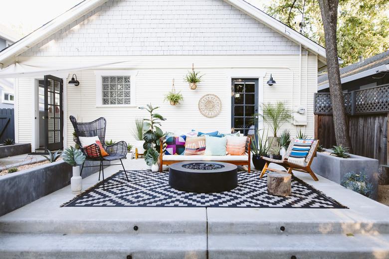 outdoor party idea with black and white space with pops of color