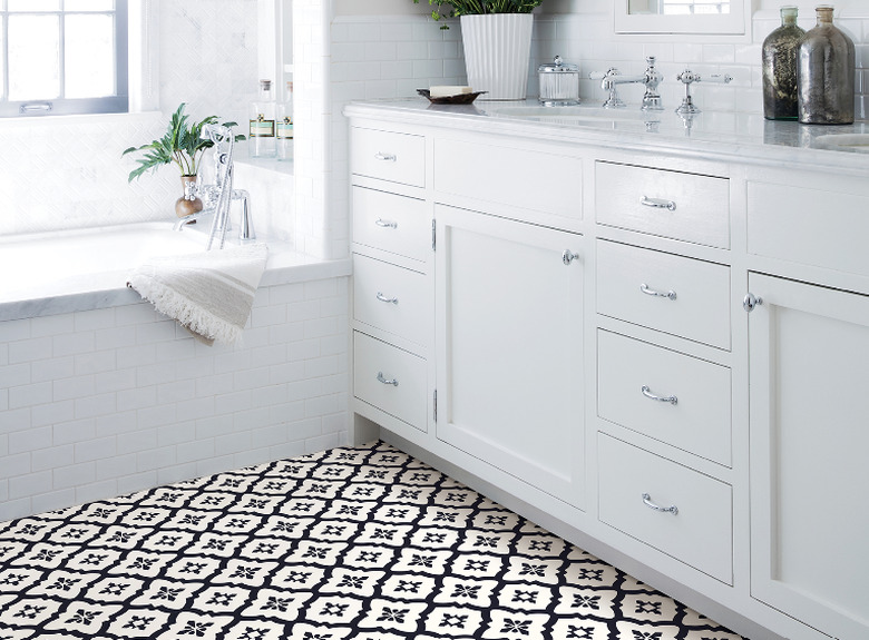 Peel-and-stick vinyl flooring in a bathroom