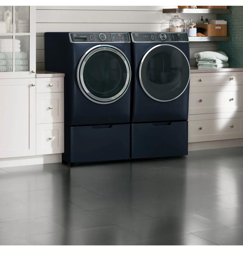 GE Appliances Washer & Dryer Set