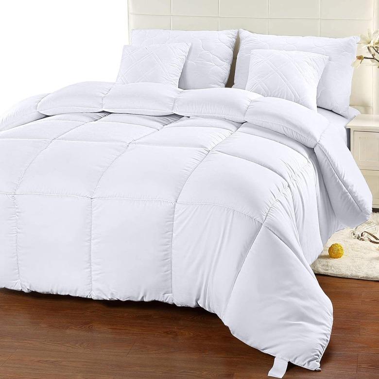 Utopia Bedding Down-Alternative Comforter (Queen)