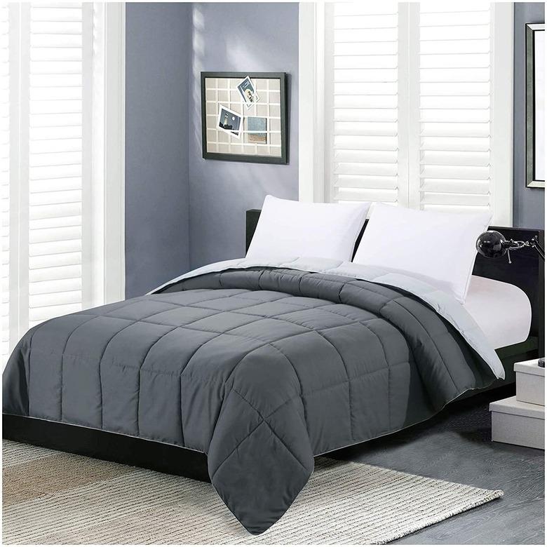 Homelike Moment Lightweight Comforter (Full/Queen)