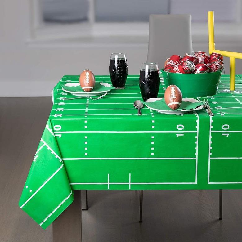 Grandipity Football Field Tablecloth (set of 12)