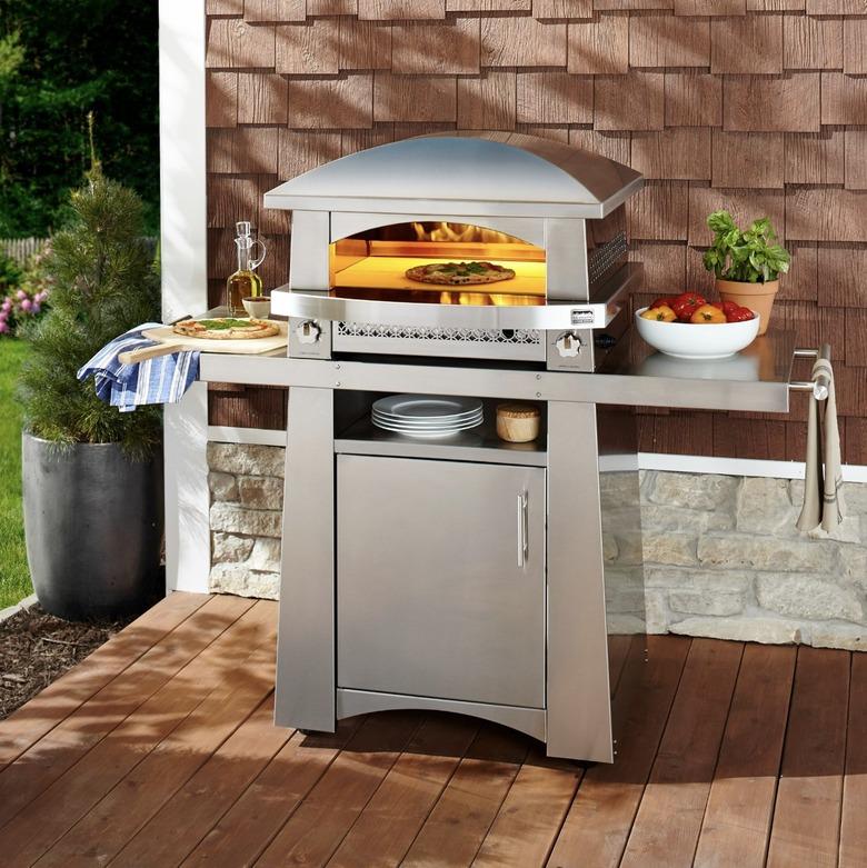 Kalamazoo Freestanding Artisan Fire Pizza Oven With Pizza Tools