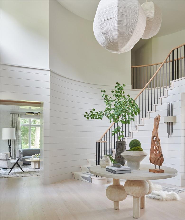 shiplap wall ideas in entryway