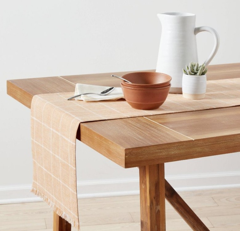 orange table runner