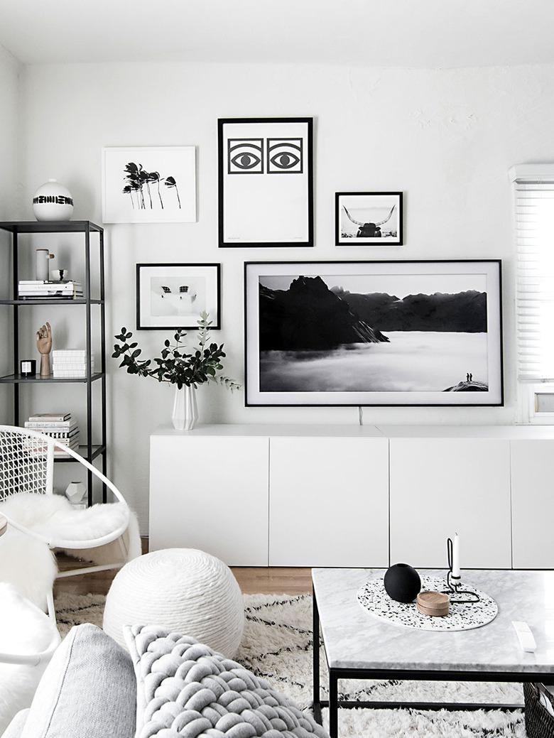 monochrome and minimal living room wall decor idea with samsung frame tv