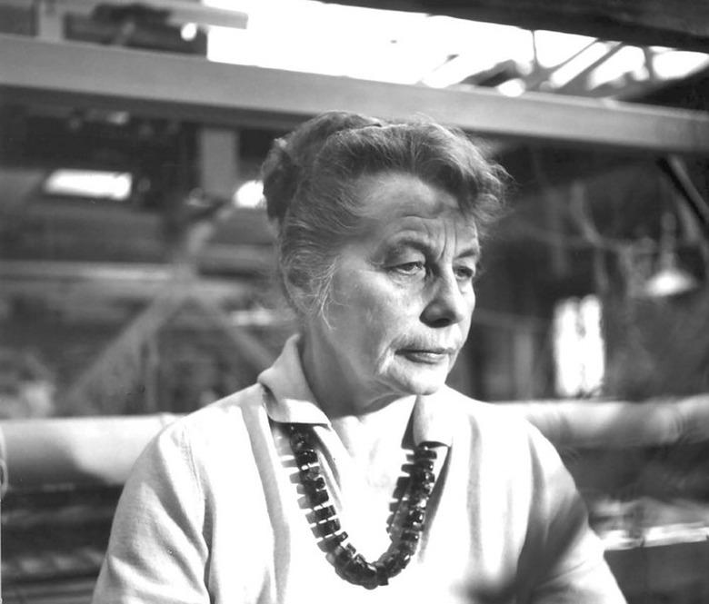 portrait of Gunta Stolzl with necklace