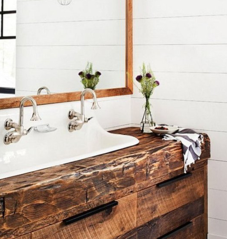 A sink area where farmhouse dreams are made.