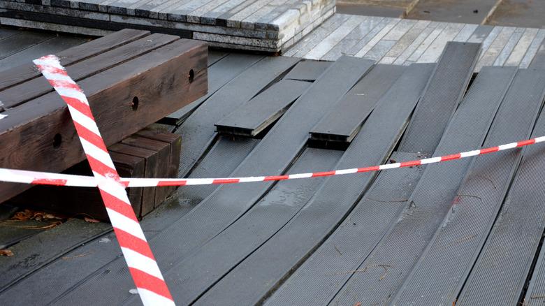 Sagging and collapsed decking