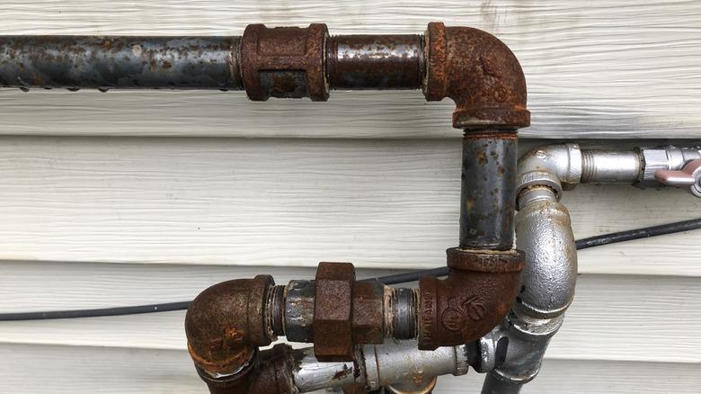 rusty water pipes up-close