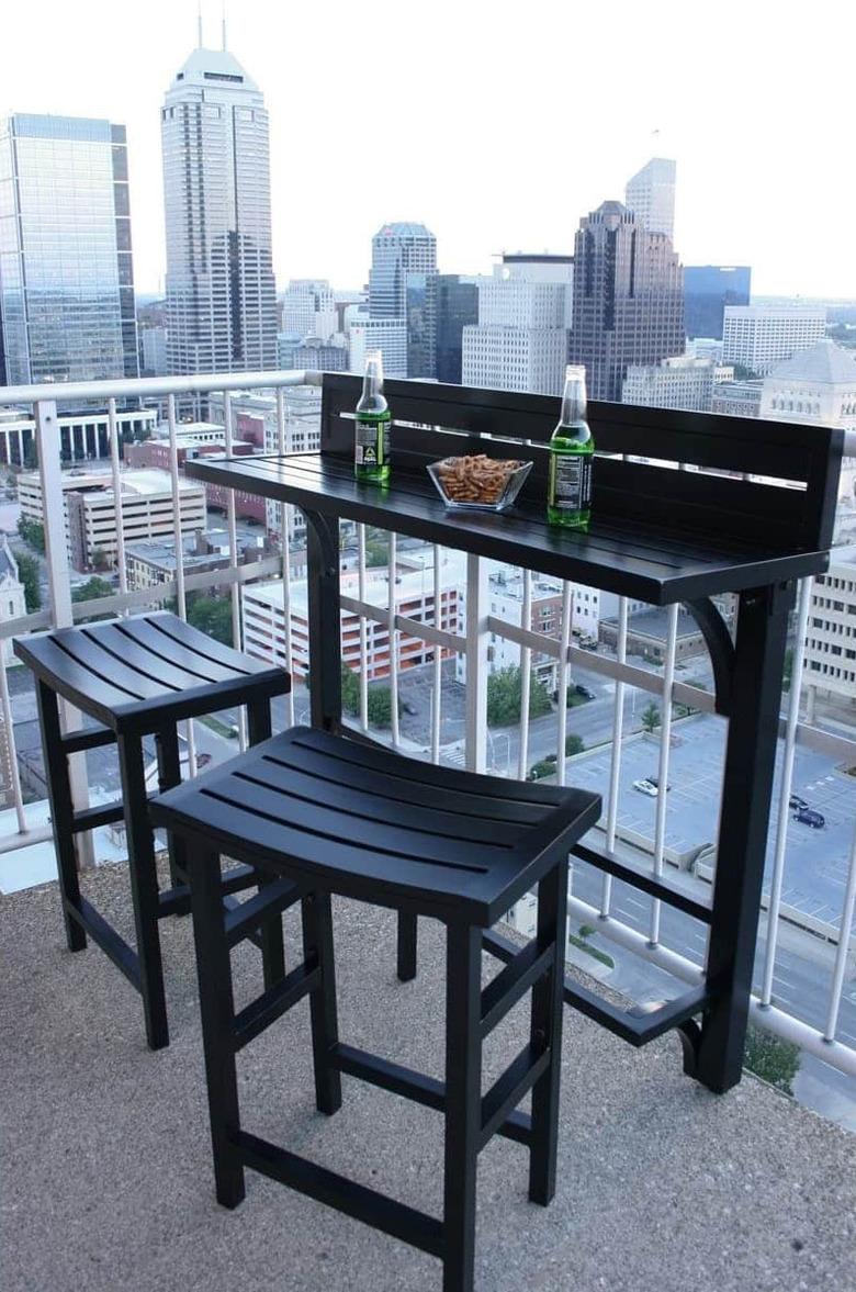 balcony bar