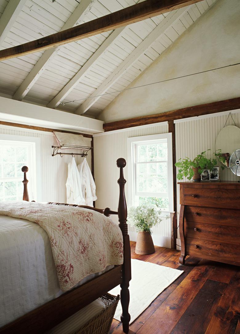 English country bedroom