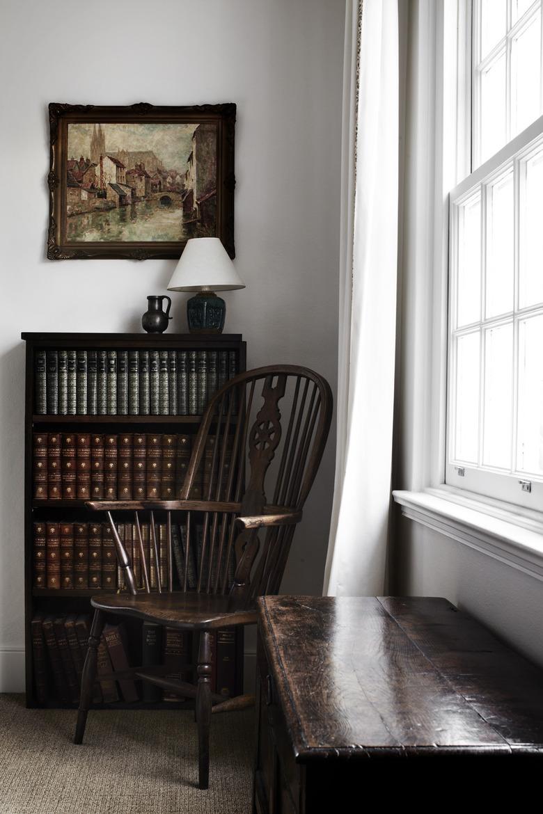 English cottage bookshelf