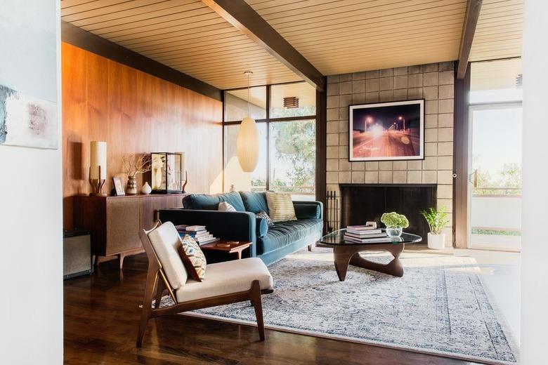 post-and-beam midcentury modern living room