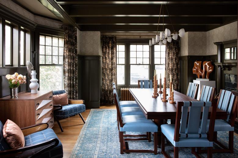 arts and crafts interior of dining room