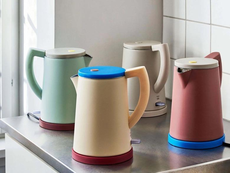 Assorted color modern tall kettles