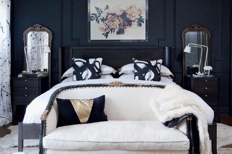 black and white vintage hollywood bedroom