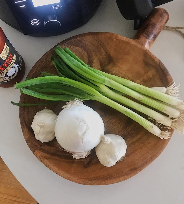 CHEF iQ with ingredients on table