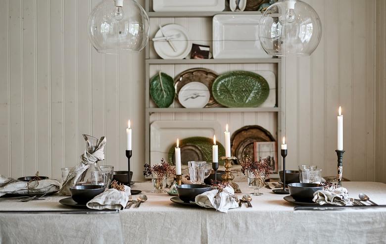 dining room with table and Christmas centerpiece