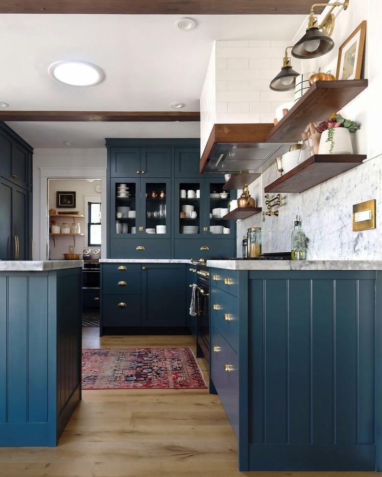 Blue and white kitchen