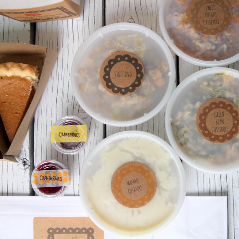 take out containers with printable labels for Thanksgiving leftovers