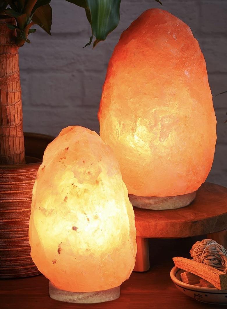 Pink Himalayan salt lamps