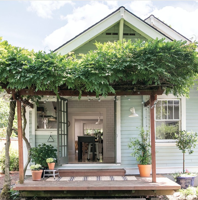 porch with pared down decor