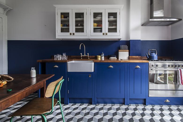 blue kitchen with gray cube patterned floor