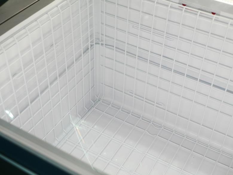Deep freezer