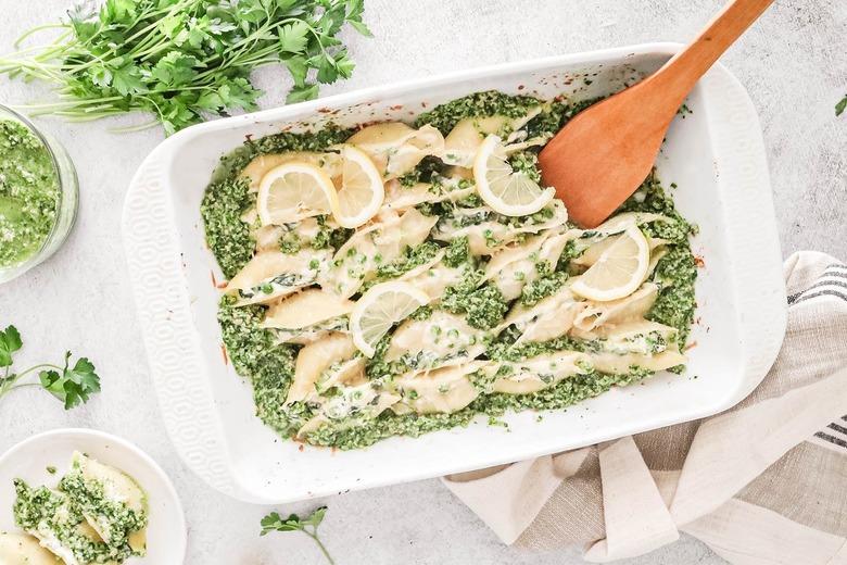 Spring stuffed shells with lemon parsley pesto