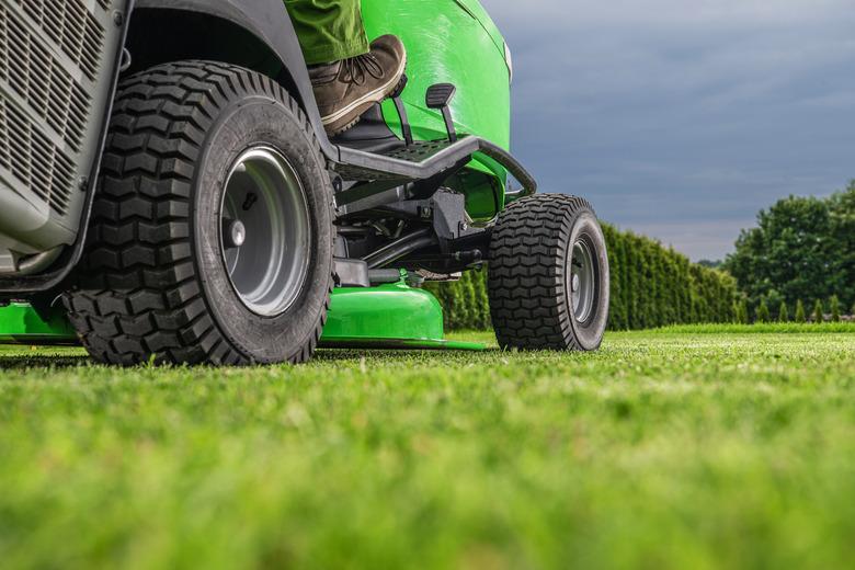 Outdoor Power Equipment Riding Lawn Mower Tractor