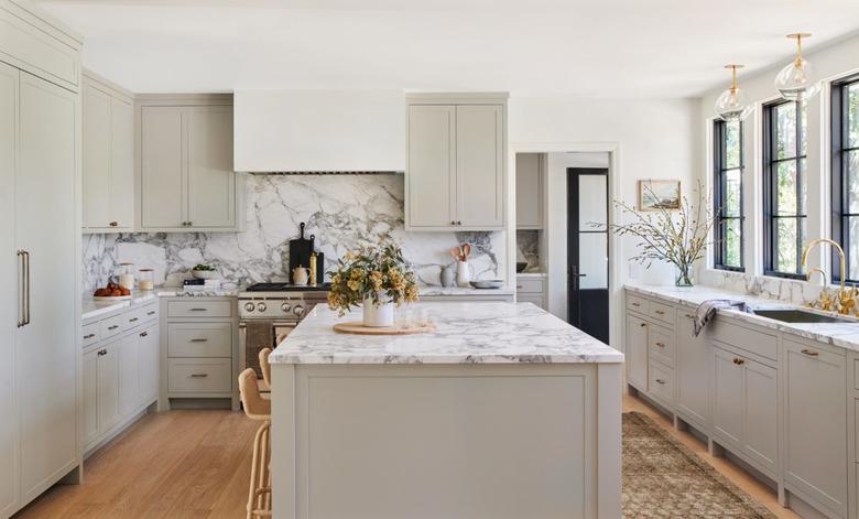 paint color idea for gray kitchen with marble countertop