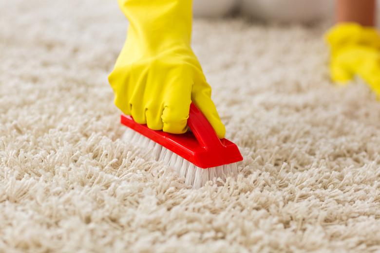 scrubing and washing carpet