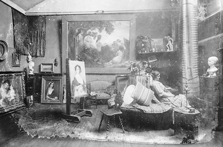 the New York City studio of Hungarian-American artist Zelma U. Baylos